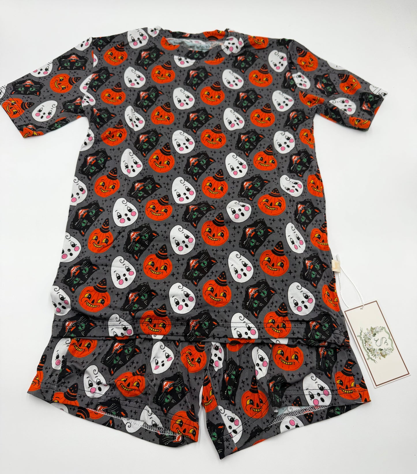Vintage Haunts Lounge Set